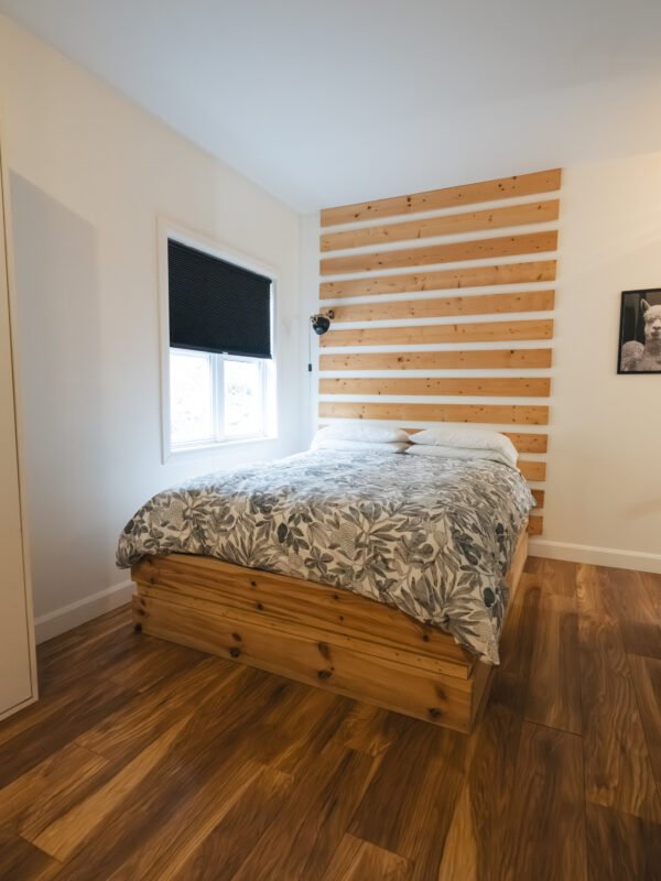 Intérieur de Chambre du Montagnais – 1 lit avec salle de bain privée